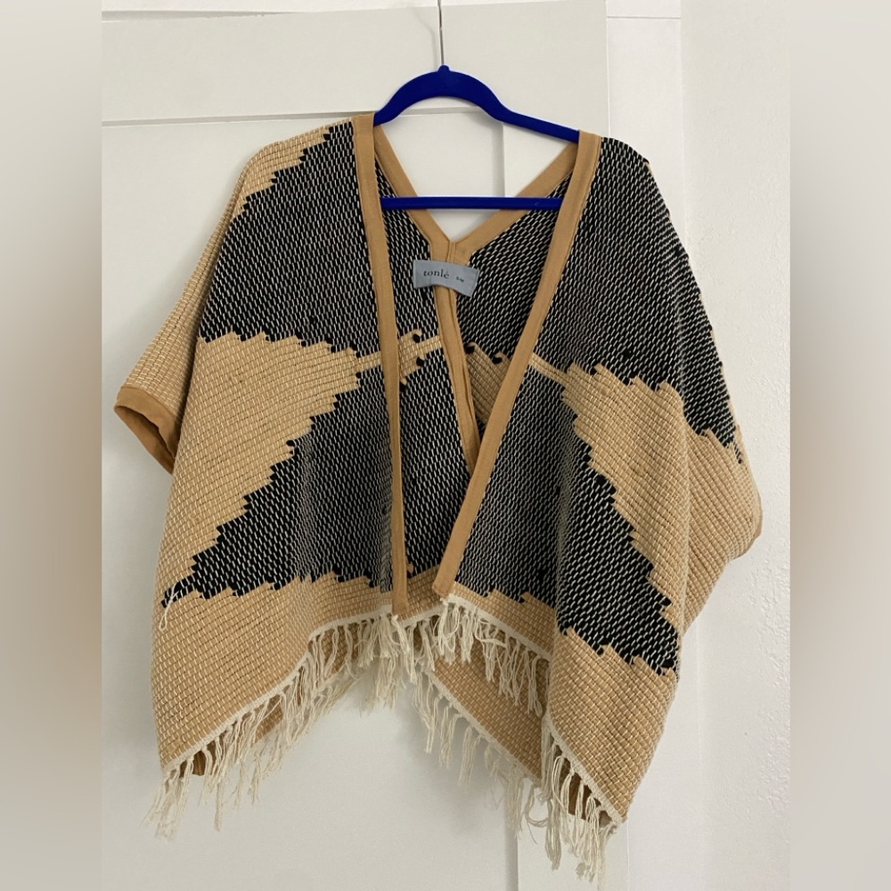 Tonle Shawl